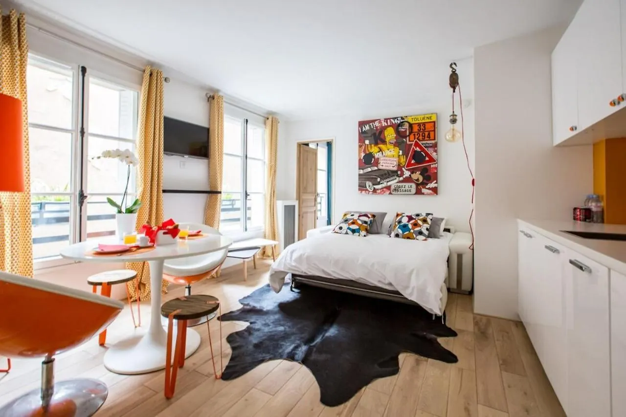 Luminous 1 Bedroom A Madeleine